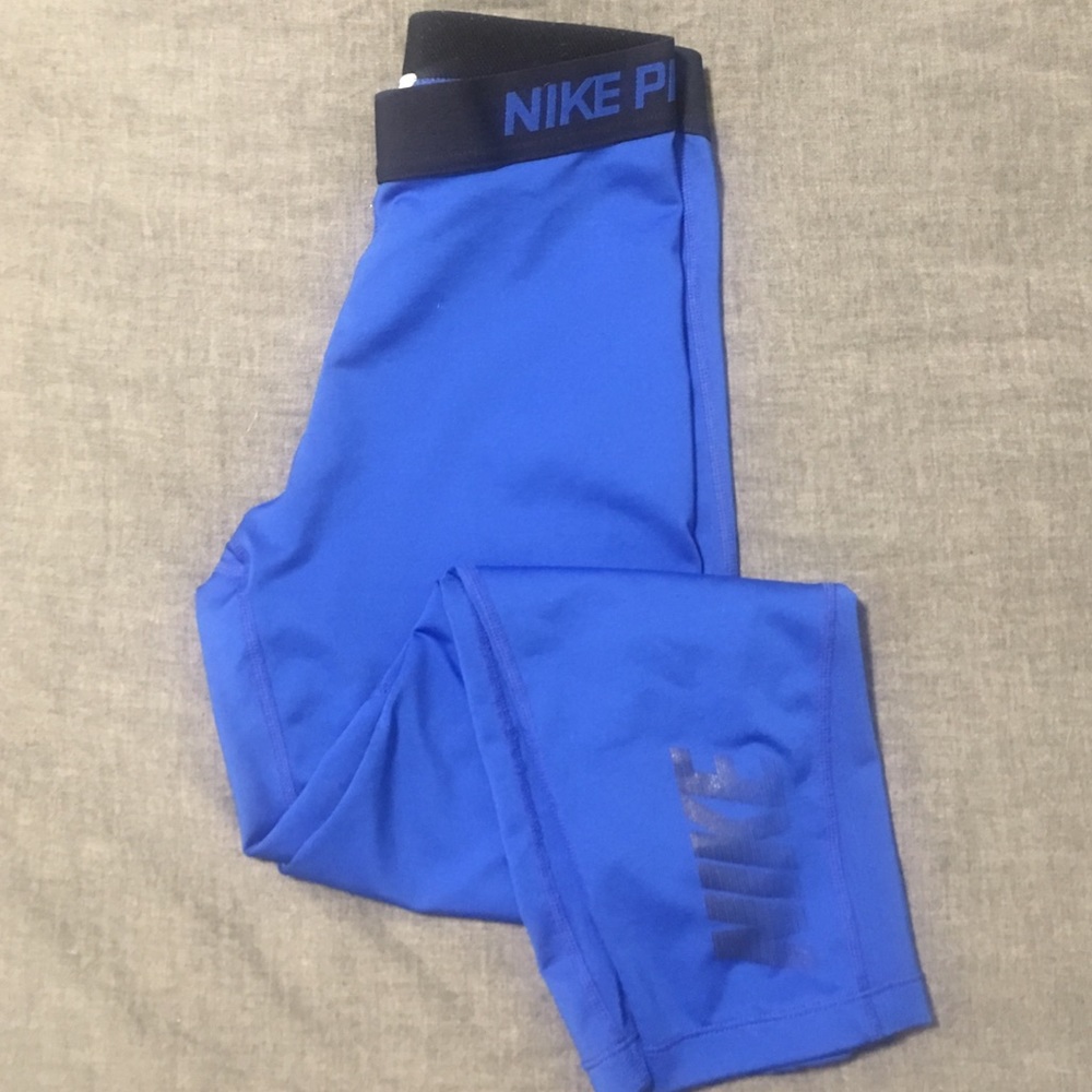 Nike Pro Dry Fit Capris
